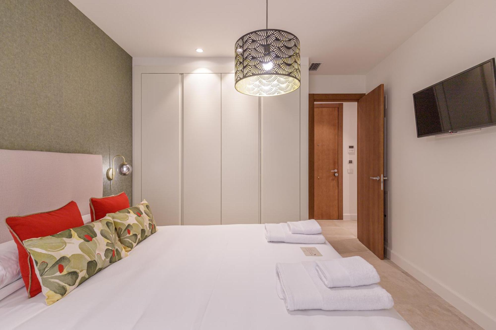Plaza Del Siglo Suites & Boutique Apartments By Caleta Homes マラガ エクステリア 写真