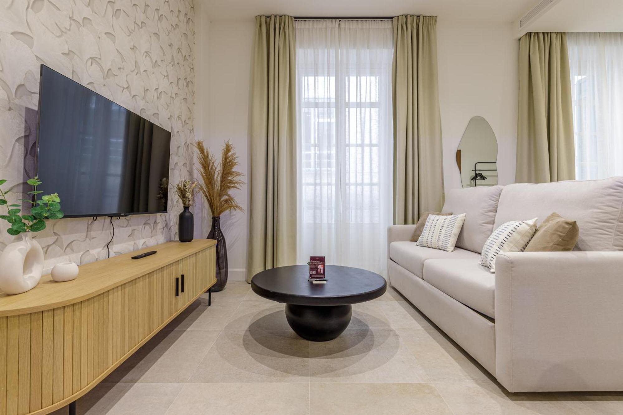 Plaza Del Siglo Suites & Boutique Apartments By Caleta Homes マラガ エクステリア 写真