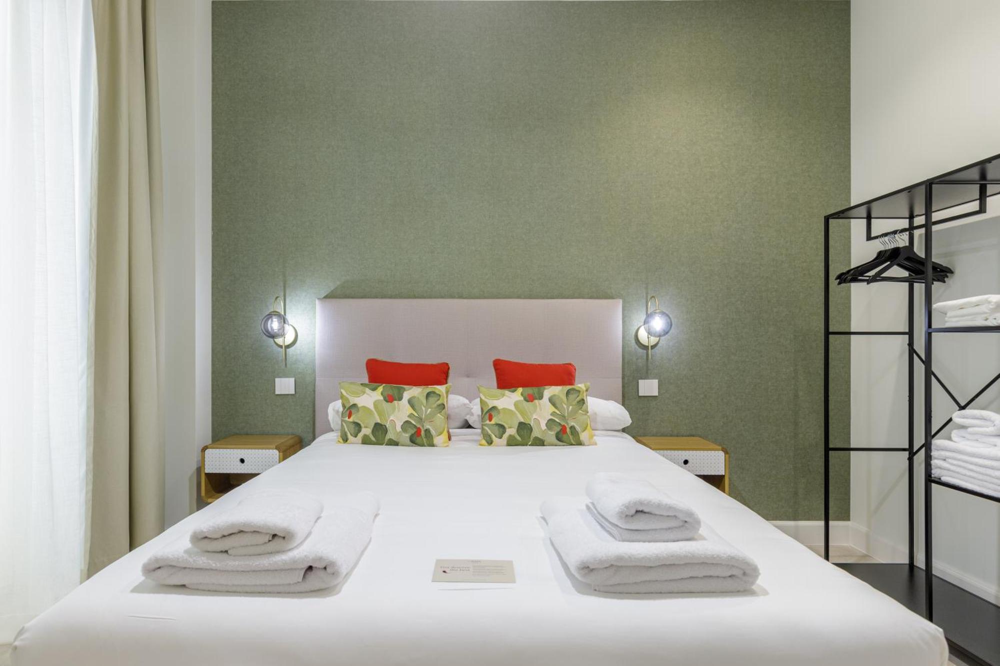 Plaza Del Siglo Suites & Boutique Apartments By Caleta Homes マラガ エクステリア 写真